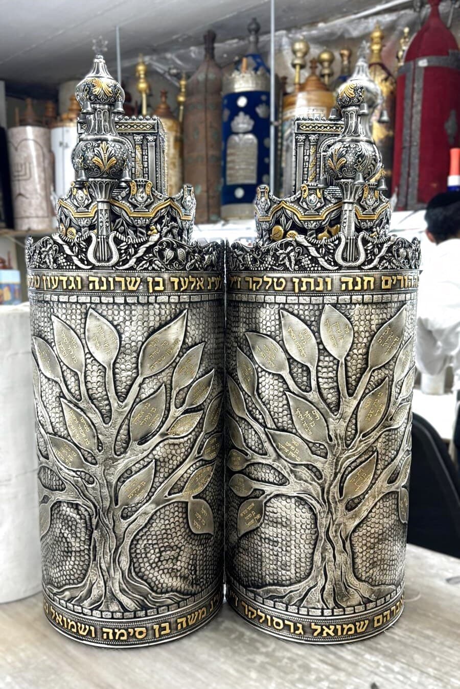 תיק לספר תורה תיק מפואר לקבוצת תורמי הספר תורה אפשרות למעל 300 שמות - (תיק)